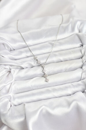 Zincir Gümüş Renk Kutup Yıldızı Model Kadın Kolye - EBJ251115W38400