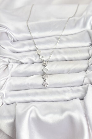 Zincir Gümüş Renk Yonca Model Kadın Kolye - EBJ251115W38408