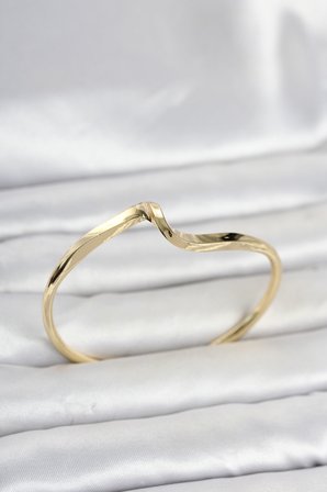 Gold Renk Pirinç Zikzak Model Kadın Bileklik - EBJ260612W44070