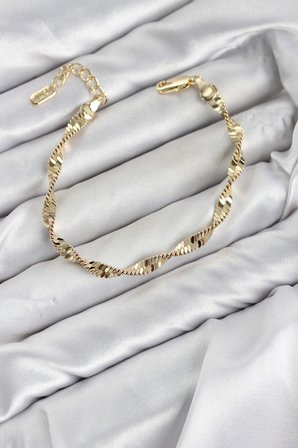 CM Burgu İtalyan Zincir Model Gold Renk Pirinç Kadın Bileklik - EBJ260701W44137