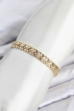 CM Geometrik Model Zirkon Taşlı VIP Seri Gold Renk Pirinç Kadın Bileklik - EBJ260701W44159
