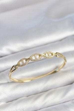Gold Renk Gemi Zinciri Model Zirkon Taşlı Kadın Kelepçe Bileklik - EBJ260725W44286
