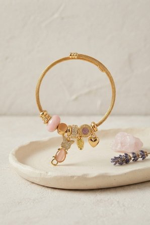 Pembe Kedi Model Gold Renk Charmlı Bileklik - EBJ260725W44429