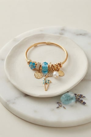 Geyik Model Gold Renk Mavi Charmlı Bileklik - EBJ260725W44451