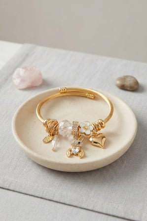 Tavşan Model Gold Renk Beyaz Charmlı Bileklik - EBJ260725W44460