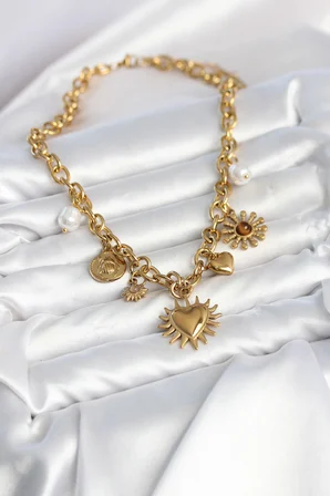 Gold Renk Charmlı Model Kadın Kolye - EBJ260725W44311