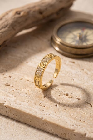 Vida ve Zirkon Taş Detaylı Gold Çelik Yüzük - EBJ260808W46179