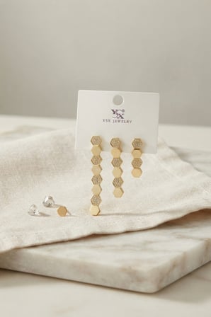 Pirinç Gold Renk Petek Model Kadın Küpe Seti - EBJ261010W47163