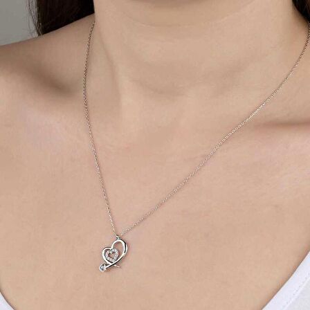 Ebuz Swarovski Taşlı Gümüş Kalp Bayan Kolye