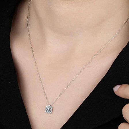 Ebuz Swarovski Taşlı Gümüş Tektaş Kadın Kolye