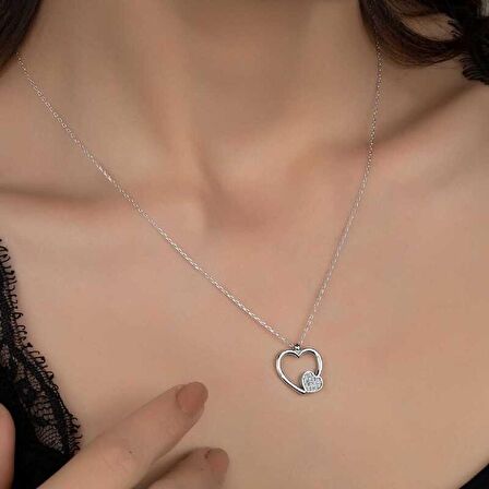 Ebuz Swarovski Taşlı Gümüş Kalp Bayan Kolye