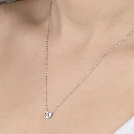 Ebuz Swarovski Taşlı Gümüş Kalp Bayan Kolye