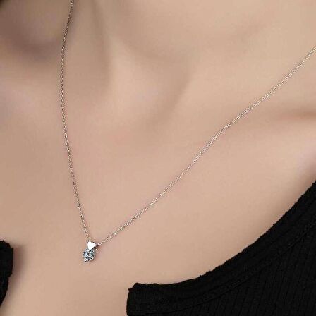 Ebuz Swarovski Taşlı Gümüş Kalp Tektaş Bayan Kolye