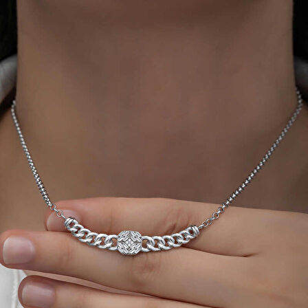 Ebuz Gümüş Gurmet Zincirli Kare Baget Taşlı Kadın Kolye