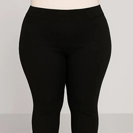 BÜYÜK BEDEN KADIN- BELİ LASTİKLİ DAR PAÇA ESNEK LİKRALI KOT PANTOLON