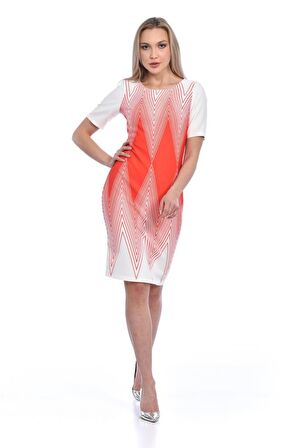 Kısa Kol Yuvarlak Yaka Kırmızı Piramit Desen Beyaz Kadın Elbise