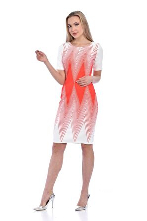 Kısa Kol Yuvarlak Yaka Kırmızı Piramit Desen Beyaz Kadın Elbise