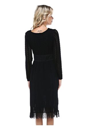 Kuş Gözlü Saçaklı Siyah Triko Kadın Elbise