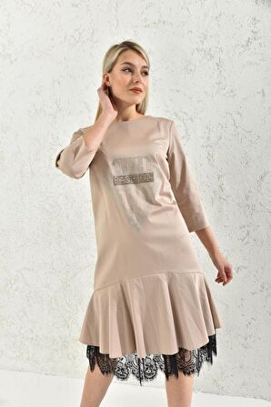 Yuvarlak Yaka Taş ve Dantelli Bej Pileli Kadın Elbise