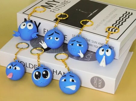 3D Baskı Emoji Anahtarlık – Renkli Duygu İfadeli Çanta Süsü