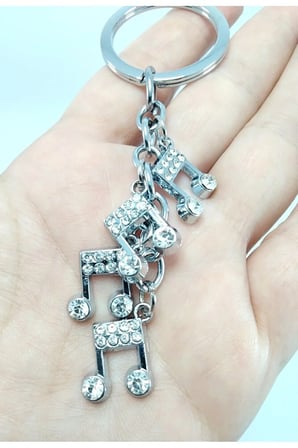 Metal Üçlü Notalar Taşlı Anahtarlık / Araba Dikiz Ayna Süsü Hediyelik Aksesuar
