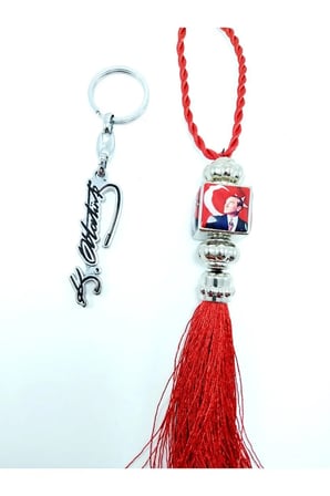 Mustafa Kemal Atatürk Araba Dikiz Ayna Süsü+ Atatürk İmzası Metal Anahtarlık Hediyelik İkili Set