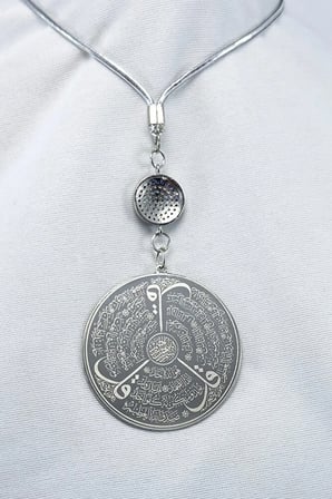 Zirkon Nazarlı Çelik Çift Taraflı Ayetel Kürsi Felak Nas Ihlas Araba Dikiz Ayna Süsü, Plaka 4,5 Cm