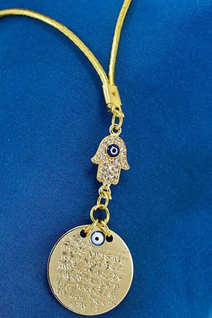 Küçük Parlak Taşlı Nazarlı Hamse Metal Ayetel Kürsi Araba Dikiz Ayna Süsü, Gold Renkli