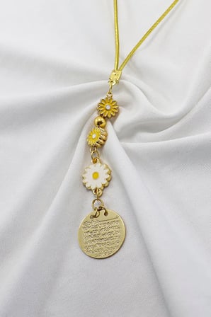 Sarı, Beyaz Papatya Aksesuarlı Metal Ayetel Kürsi Araba Dikiz Ayna Süsü, Gold Renkli