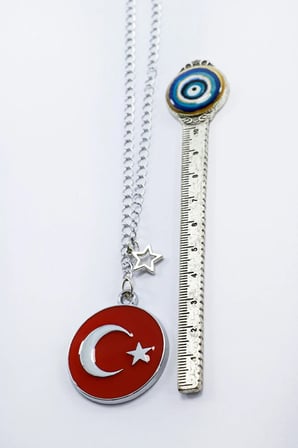 Metal Kırmızı Türk Bayrağı Yıldızlı Zincirli Araba Dikiz Ayna Süsü, Yeni Araba Hediyesi