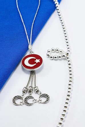 Metal Üç Püsküllü Dikiz Ayna Süsü, Metal Kırmızı Türk Bayrağı Araba Dekoru