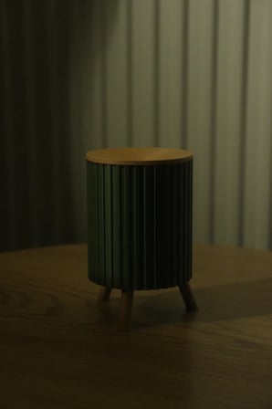 3D Baskı Ayaklı Küllük Fitilli Gövde Ahşap Görünümlü Delikli Kapaklı Retro Dekoratif Sigara Küllüğü