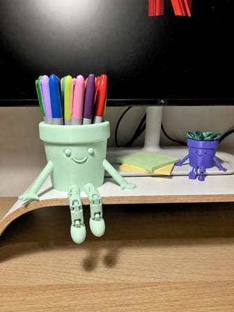 3D Baskı Hareketli Gülen Kalemlik - Eklemli Masaüstü Organizer - Mint