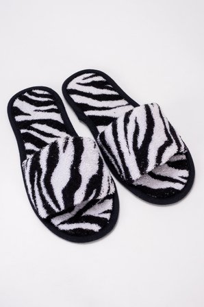 Wild Spirit Zebra Desenli Banyo Ve Ev Terliği – %100 Pamuk Havlu Kaymaz İnce Taban