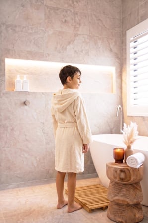 CottonVerse Genç & Çocuk Kapşonlu Bornoz – %100 Pamuk, Unisex