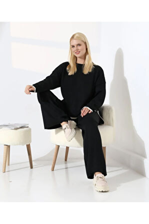 Modern Dokunuş Çizgi Detay Triko Takım