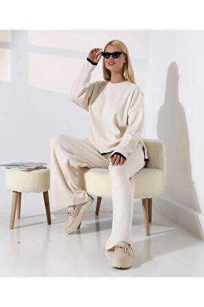 Modern Dokunuş Çizgi Detay Triko Takım