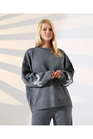 Nakış Detaylı Dokuma Triko Takım