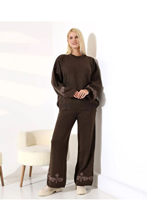 Nakış Detaylı Dokuma Triko Takım