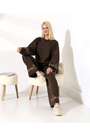 Nakış Detaylı Dokuma Triko Takım