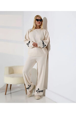 Nakış Detaylı Dokuma Triko Takım