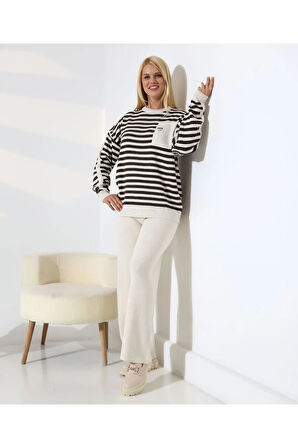 Cep Detaylı Çizgili Triko Takım