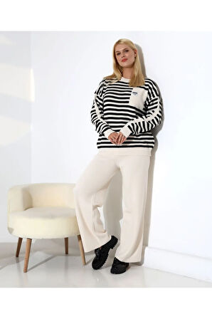 Cep Detaylı Çizgili Triko Takım