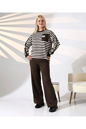 Cep Detaylı Çizgili Triko Takım