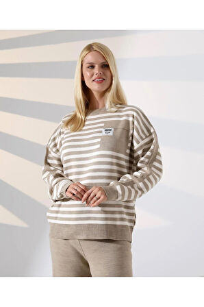 Cep Detaylı Çizgili Triko Takım