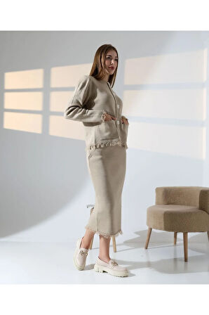 Püskül ve Düğme Detaylı Triko Etek Takım