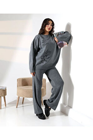 Doğanın Zarafeti Taş İşlemeli Triko Takım