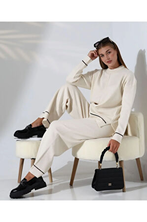 Kontrast Dikişli Kadın Triko Takım