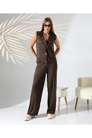 Parlak Düğmeli Şık Yelekli Triko Takım