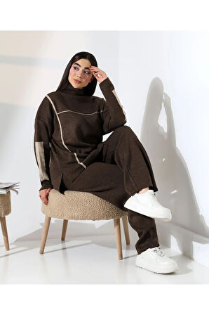 Sportif Şerit Detaylı Triko Takım